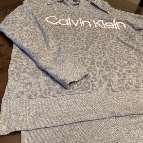 Calvin Klein Sweatshirt M - Picture 2 of 3